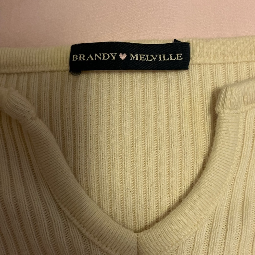 Brandy Melville white top